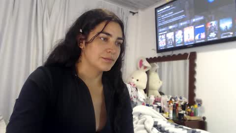 Snapshot of sweetsmile28 chatting on January 2026 02:05:02 AM Dianis online show from January 2026 02:05:02 AM