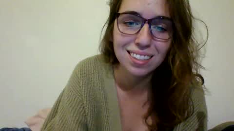 Snapshot of sweetsocalgirl chatting on March 2025 05:18:02 AM sweetsocalgirl online show from March 2025 05:18:02 AM