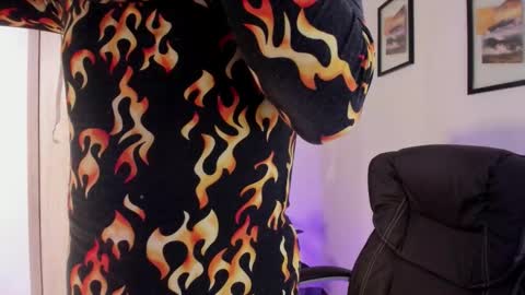 Snapshot of sweett_lust chatting on January 2026 04:05:02 AM sweett_lust online show from January 2026 04:05:02 AM