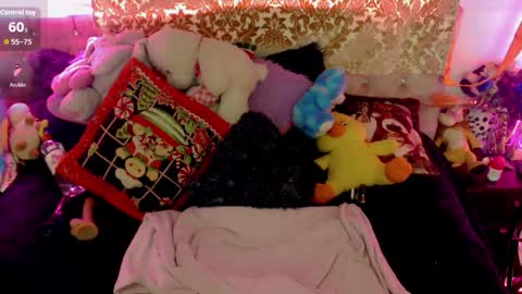 Snapshot of sweett_martina chatting on April 2026 10:44:02 PM martina online show from April 2026 10:44:02 PM
