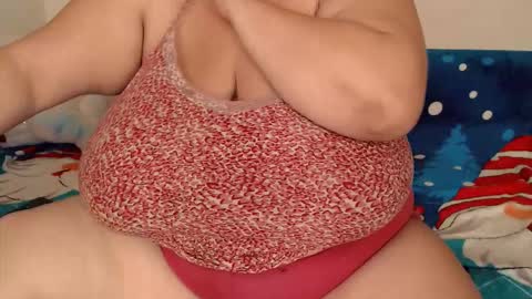 Snapshot of sweettm chatting on December 2025 09:03:01 AM Maya online show from December 2025 09:03:01 AM