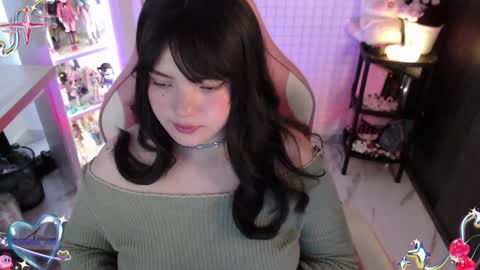 Pau online show from December 2024 09:17:01 PM