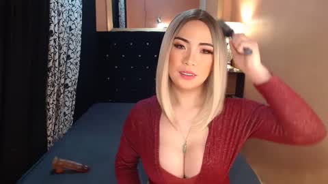 Snapshot of sweettrixiee chatting on December 2024 02:53:02 AM Ms trixiee online show from December 2024 02:53:02 AM