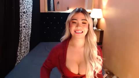 Snapshot of sweettrixiee chatting on November 2025 08:25:02 AM Ms trixiee online show from November 2025 08:25:02 AM