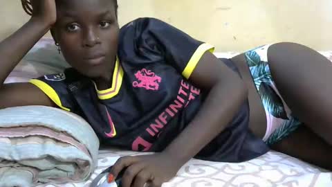 Snapshot of sweetvallerie chatting on February 2025 06:02:01 PM sweetvallerie online show from February 2025 06:02:01 PM