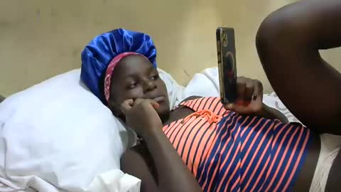 Snapshot of sweetvallerie chatting on February 2025 11:47:02 PM sweetvallerie online show from February 2025 11:47:02 PM