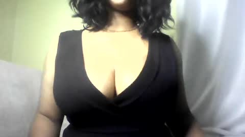 Vee online show from July 2026 08:37:01 PM