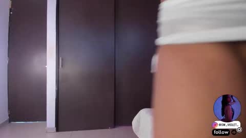 sweetviolet___ online show from November 2025 12:05:02 PM