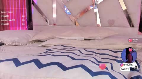sweetviolet___ online show from May 2026 04:04:02 PM
