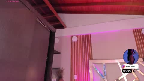 sweetviolet___ online show from May 2026 12:02:01 PM