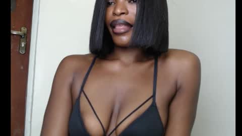 sweetxxboobsx online show from October 2025 08:42:02 PM