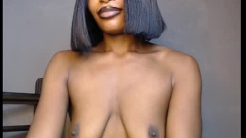 sweetxxboobsx online show from April 2026 04:00:01 PM