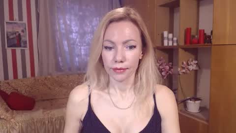 Snapshot of sweety_friend chatting on April 2026 03:45:01 AM Sweety friend online show from April 2026 03:45:01 AM