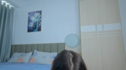 Vikky online show from May 2026 12:05:01 AM