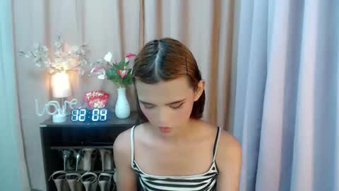 Snapshot of sweetytrannygirlxx chatting on September 2025 04:03:01 AM Megan online show from September 2025 04:03:01 AM