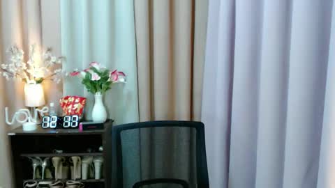 Snapshot of sweetytrannygirlxx chatting on November 2025 04:17:02 AM Megan online show from November 2025 04:17:02 AM