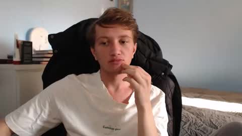 Snapshot of swetieecharmm chatting on January 2026 12:43:01 PM Cat online show from January 2026 12:43:01 PM