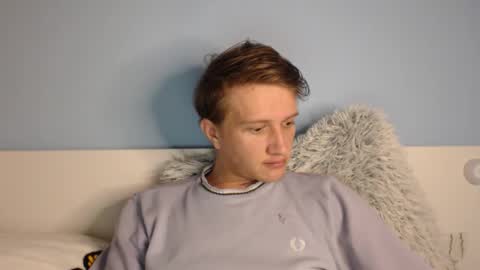 Snapshot of swetieecharmm chatting on February 2026 10:48:01 PM Cat online show from February 2026 10:48:01 PM