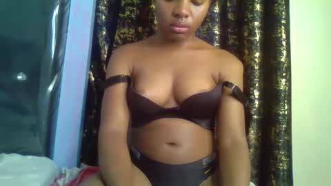 Snapshot of swit_candy chatting on February 2026 07:56:01 AM Candy online show from February 2026 07:56:01 AM