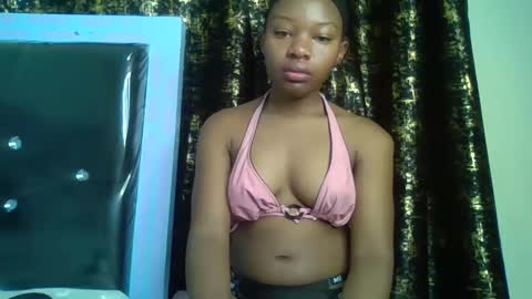 Snapshot of swit_candy chatting on February 2026 12:37:02 AM Candy online show from February 2026 12:37:02 AM