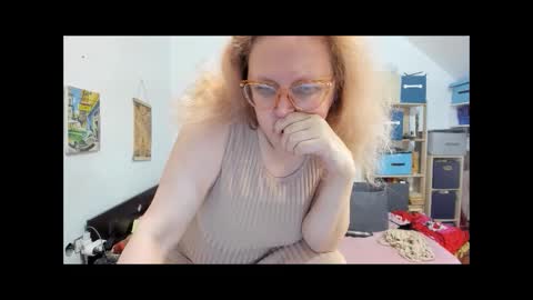 Snapshot of switchlorenx chatting on December 2024 11:51:01 PM switchlorenx online show from December 2024 11:51:01 PM