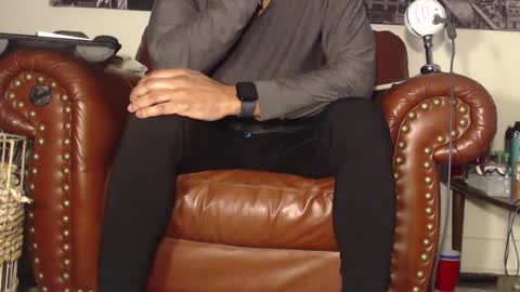 Snapshot of swolebbc chatting on January 2025 07:15:01 AM The DickGod online show from January 2025 07:15:01 AM