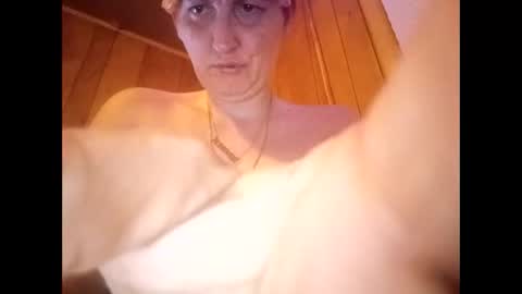 Snapshot of swollenclitneedsdad chatting on April 2026 01:33:01 AM swollenclitneedsdad online show from April 2026 01:33:01 AM