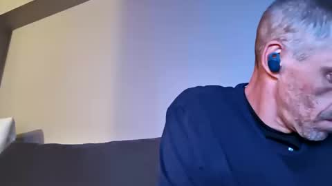 swontguy2025 online show from October 2025 05:39:02 AM