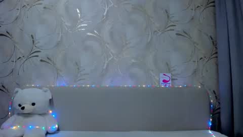 Snapshot of swweetangel chatting on January 2025 11:20:01 AM Ana online show from January 2025 11:20:01 AM