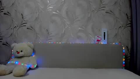 Snapshot of swweetangel chatting on February 2025 01:33:01 AM Ana online show from February 2025 01:33:01 AM