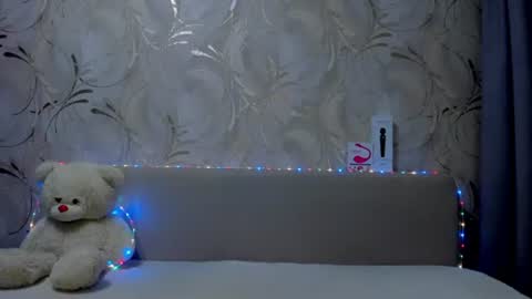 Snapshot of swweetangel chatting on March 2025 02:18:02 AM Ana online show from March 2025 02:18:02 AM