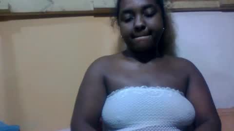 Snapshot of sylvi_ni chatting on July 2026 11:01:02 AM NinaDream online show from July 2026 11:01:02 AM