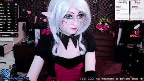 Snapshot of sylvie_fey chatting on December 2024 01:31:02 AM Sylvie online show from December 2024 01:31:02 AM