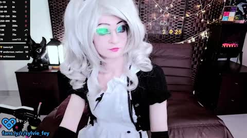 Snapshot of sylvie_fey chatting on January 2025 04:36:02 AM Sylvie online show from January 2025 04:36:02 AM