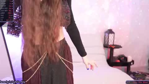 Snapshot of sylvie_fey chatting on September 2025 10:46:02 PM Sylvie online show from September 2025 10:46:02 PM