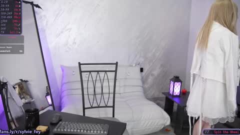 Snapshot of sylvie_fey chatting on October 2025 11:38:02 PM Sylvie online show from October 2025 11:38:02 PM