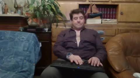 sympa_trique online show from February 2025 06:05:01 PM