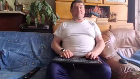 sympa_trique online show from July 2026 04:11:01 PM