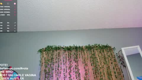 Jennah online show from March 2025 10:27:02 PM