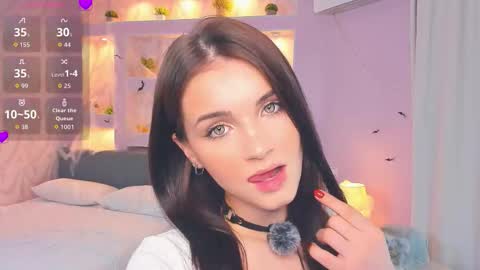Snapshot of synne_glows chatting on October 2025 07:15:02 PM Eva online show from October 2025 07:15:02 PM