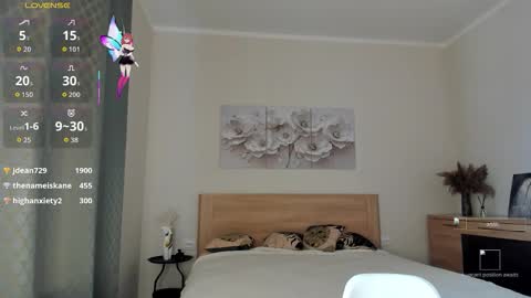 Mila online show from September 2025 08:36:02 AM