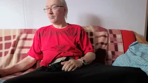 Snapshot of szaszinno6669068 chatting on October 2025 07:51:02 AM szaszinno6669068 online show from October 2025 07:51:02 AM