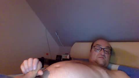 Snapshot of t0815 chatting on February 2025 08:59:01 PM t0815 online show from February 2025 08:59:01 PM