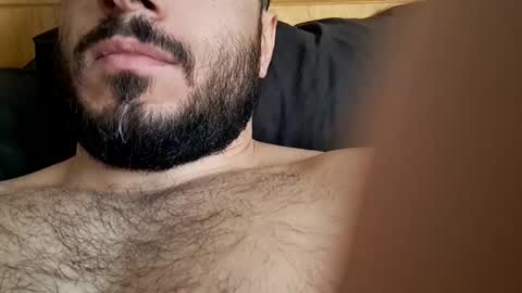 Snapshot of t_huracane chatting on April 2026 04:57:01 AM Huracane online show from April 2026 04:57:01 AM