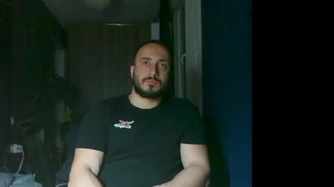 Snapshot of t_huracane chatting on April 2026 05:03:02 PM Huracane online show from April 2026 05:03:02 PM