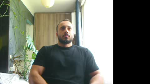 Snapshot of t_huracane chatting on May 2026 07:14:01 AM Huracane online show from May 2026 07:14:01 AM