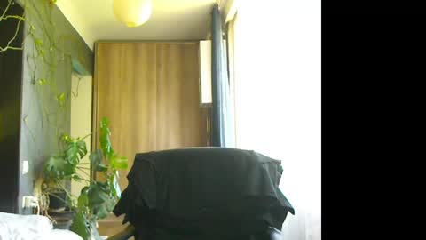 Snapshot of t_huracane chatting on May 2026 05:24:01 AM Huracane online show from May 2026 05:24:01 AM