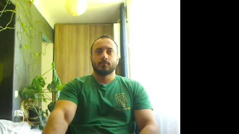 Snapshot of t_huracane chatting on May 2026 07:39:01 AM Huracane online show from May 2026 07:39:01 AM