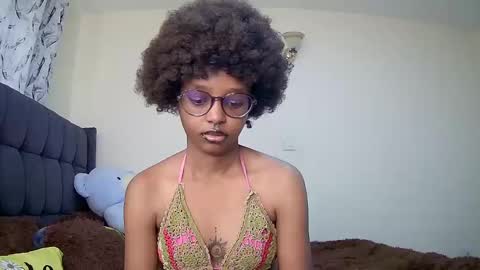 Snapshot of t_okyo chatting on December 2024 06:12:02 AM TOKYO online show from December 2024 06:12:02 AM