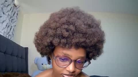 Snapshot of t_okyo chatting on December 2024 07:29:02 AM TOKYO online show from December 2024 07:29:02 AM